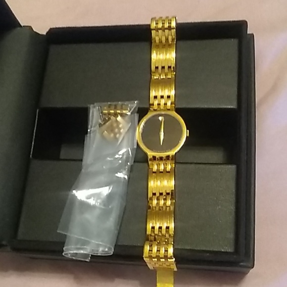 Watch - Picture 1 of 3